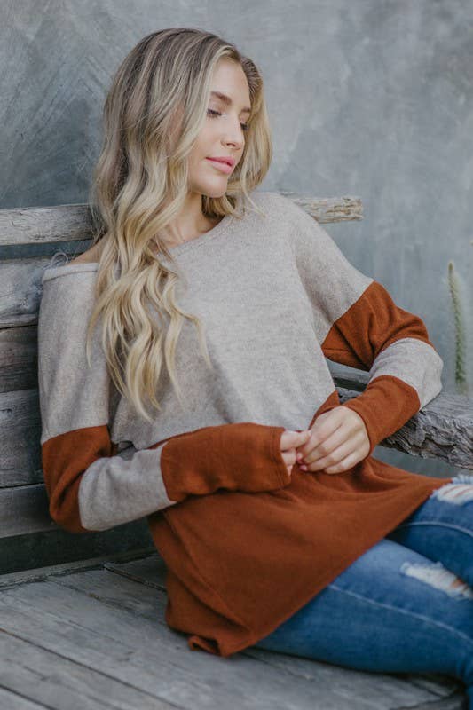 RUST TWO TONE COLOR BLOCK KNIT TOP