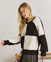 Load image into Gallery viewer, Black &amp; White Spliced Knit Sweater
